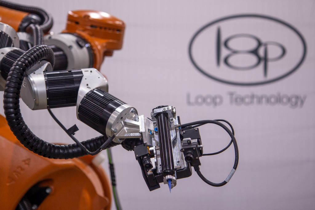 Loop bring automation into wing boxes with new robotic arm